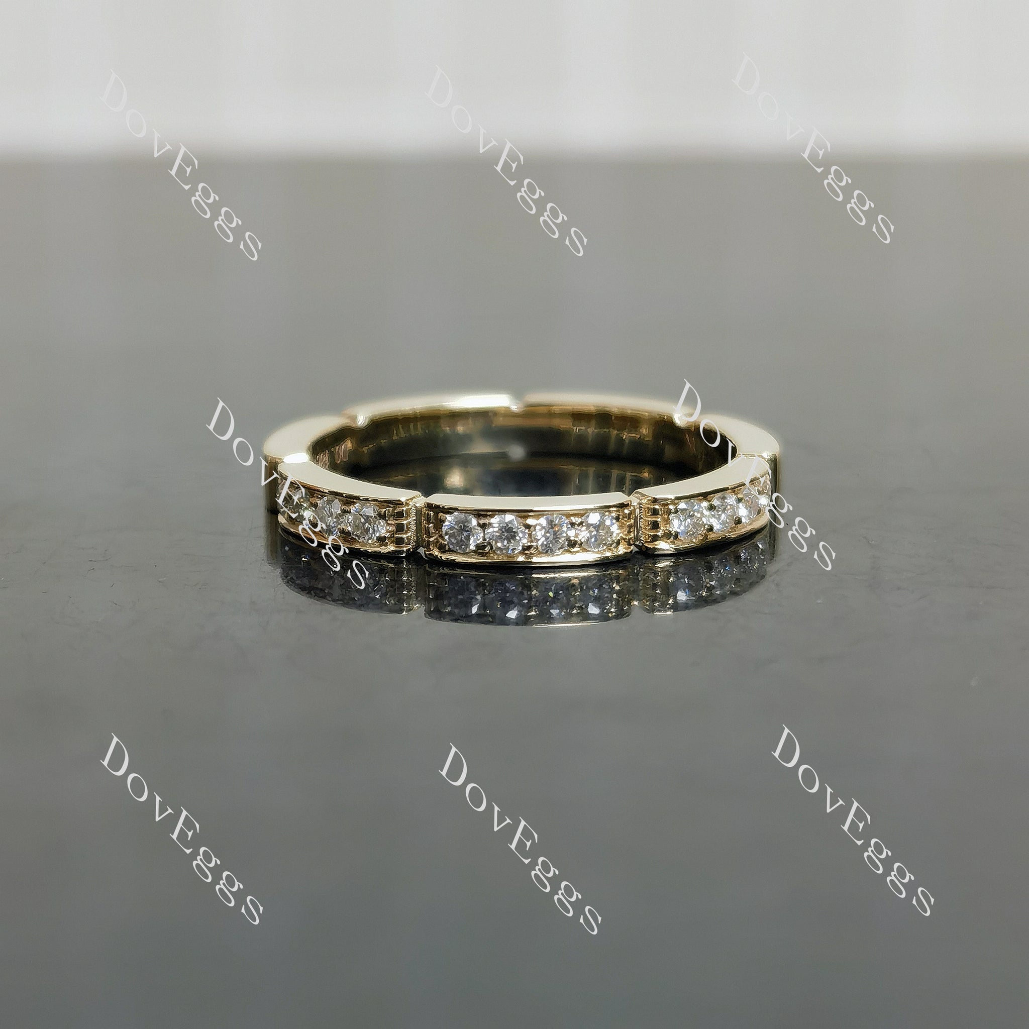 Doveggs round floral moissanite/lab grown diamond wedding band-2.1mm band width