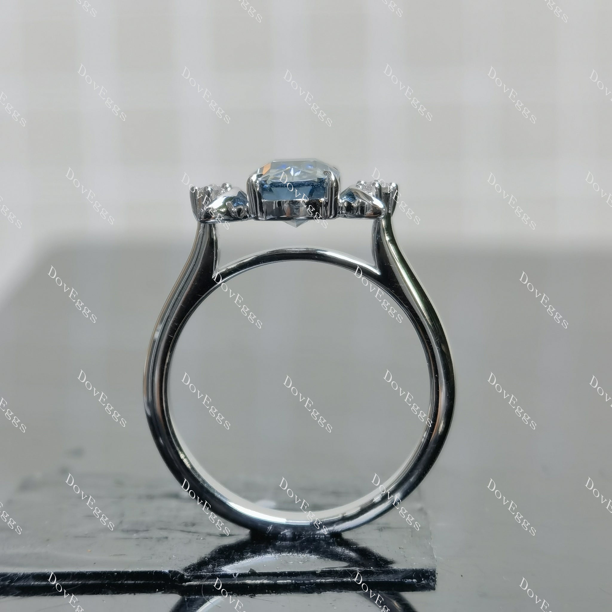 (size 7)Doveggs 2ct oval twlight blue moissanite engagement SS ring