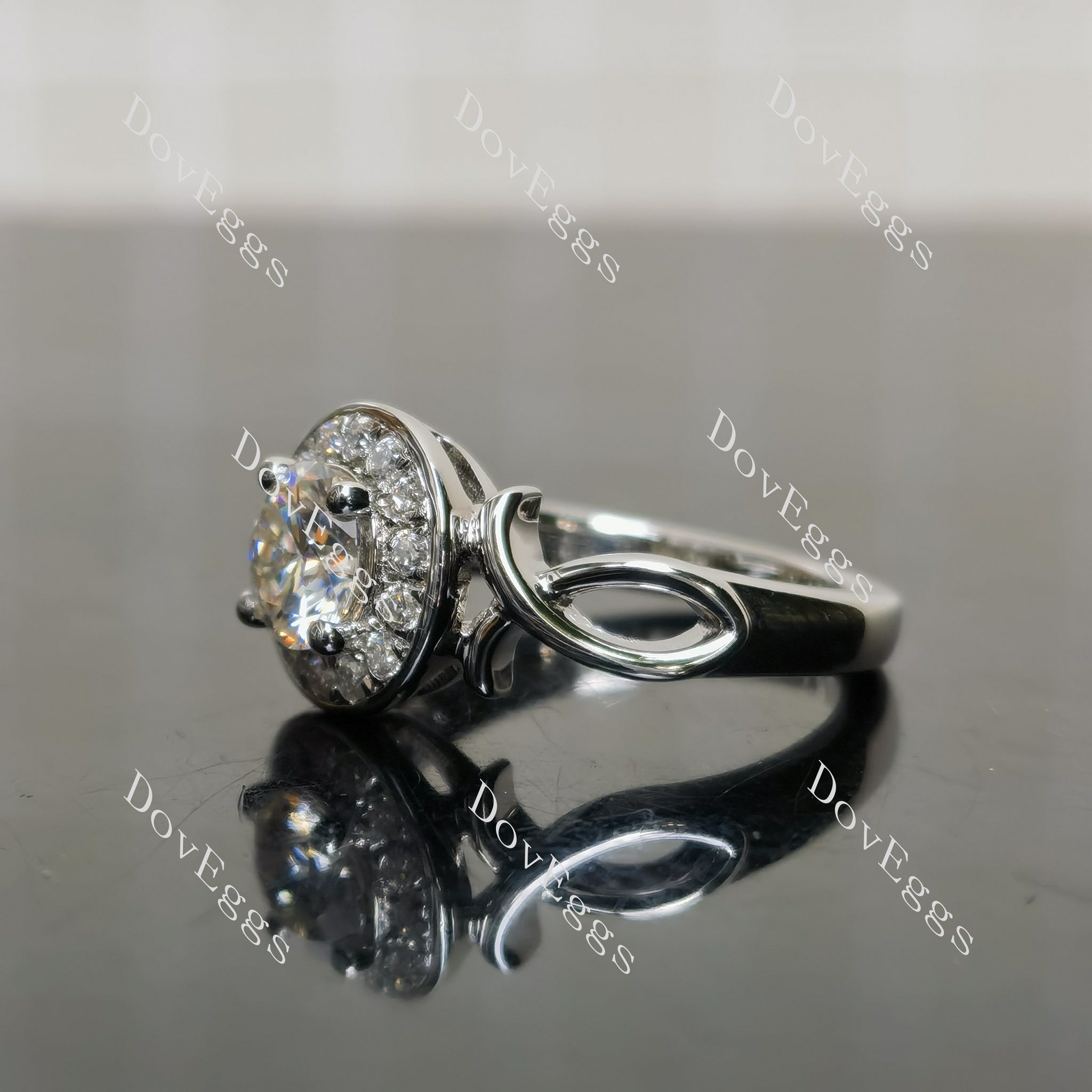 (size 6/7) Doveggs sterling silver pave oval/round moissanite ring