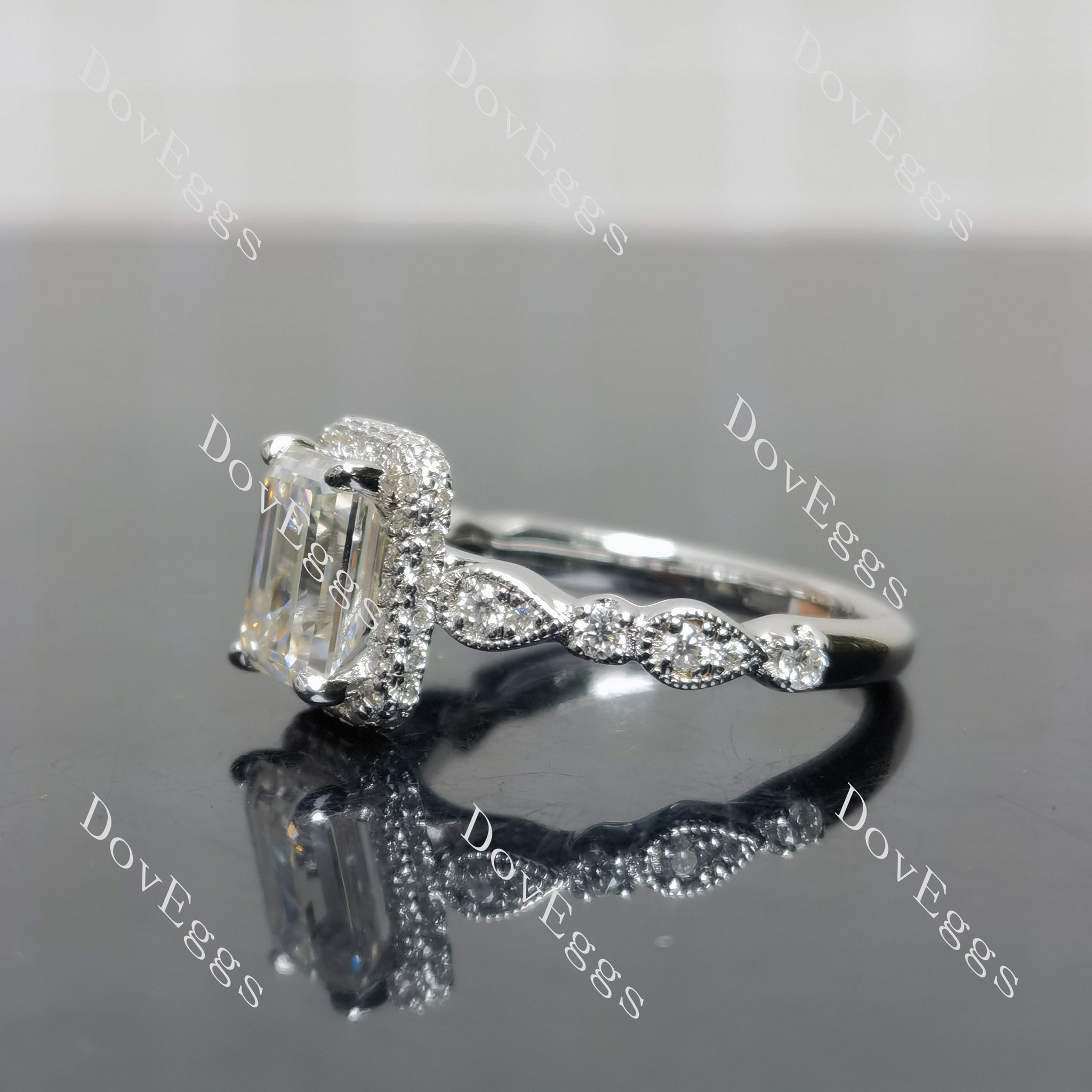 (size 5.5-6.5)Doveggs sterling silver 2ct Emerald moissanite engagement ring