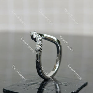 (size 5.75) Doveggs round moissanite wedding band