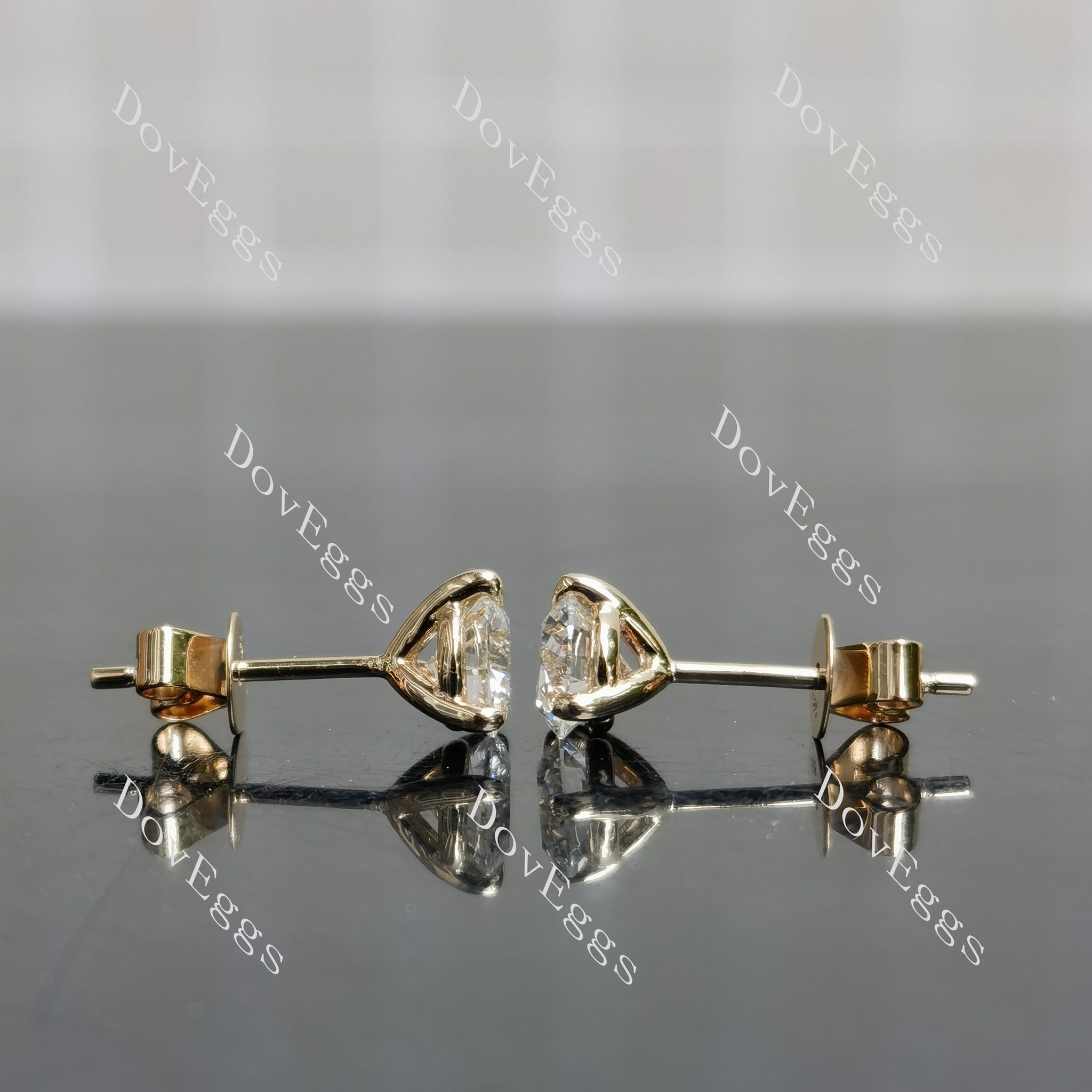 Doveggs Round Pave Lab Grown Diamond Earrings