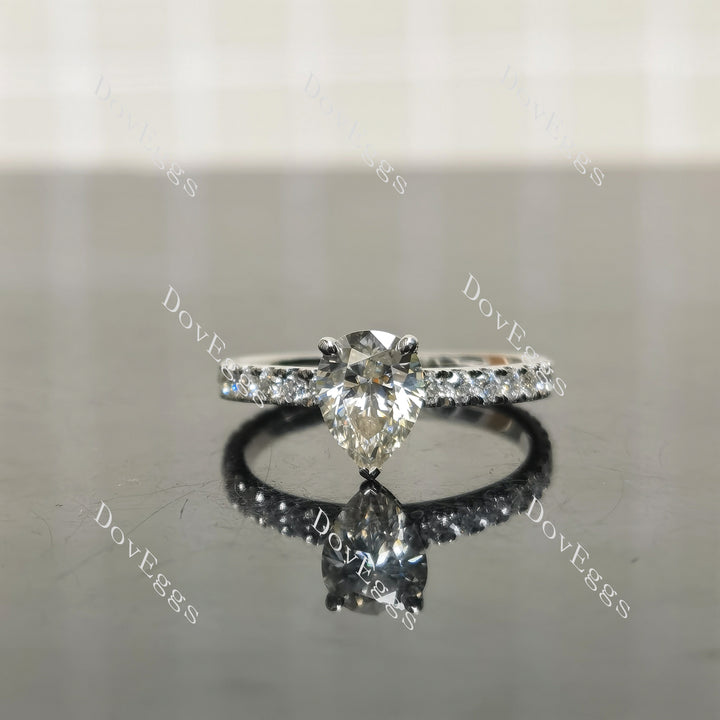 (size 7) Doveggs 1.5ct GHI color pear moissanite engagement ring