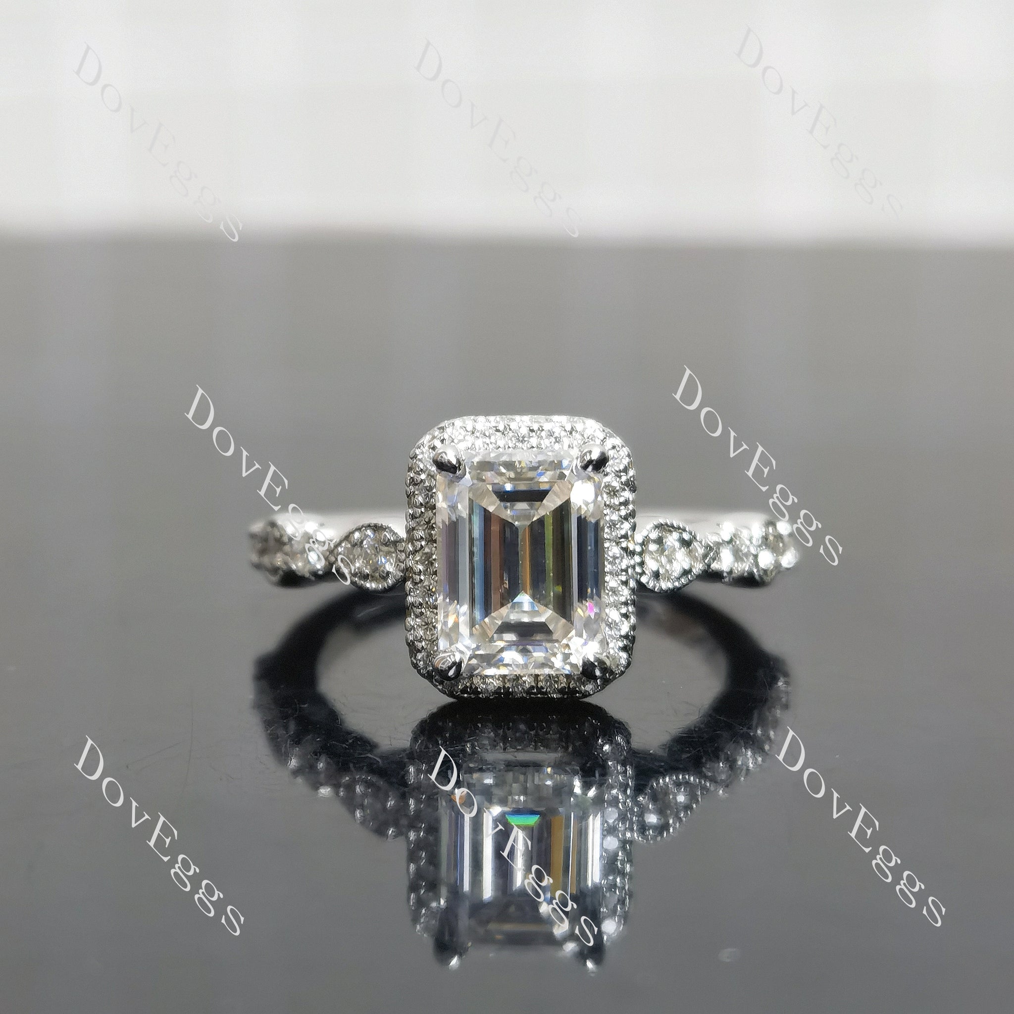 (size 5.5-6.5)Doveggs sterling silver 2ct Emerald moissanite engagement ring