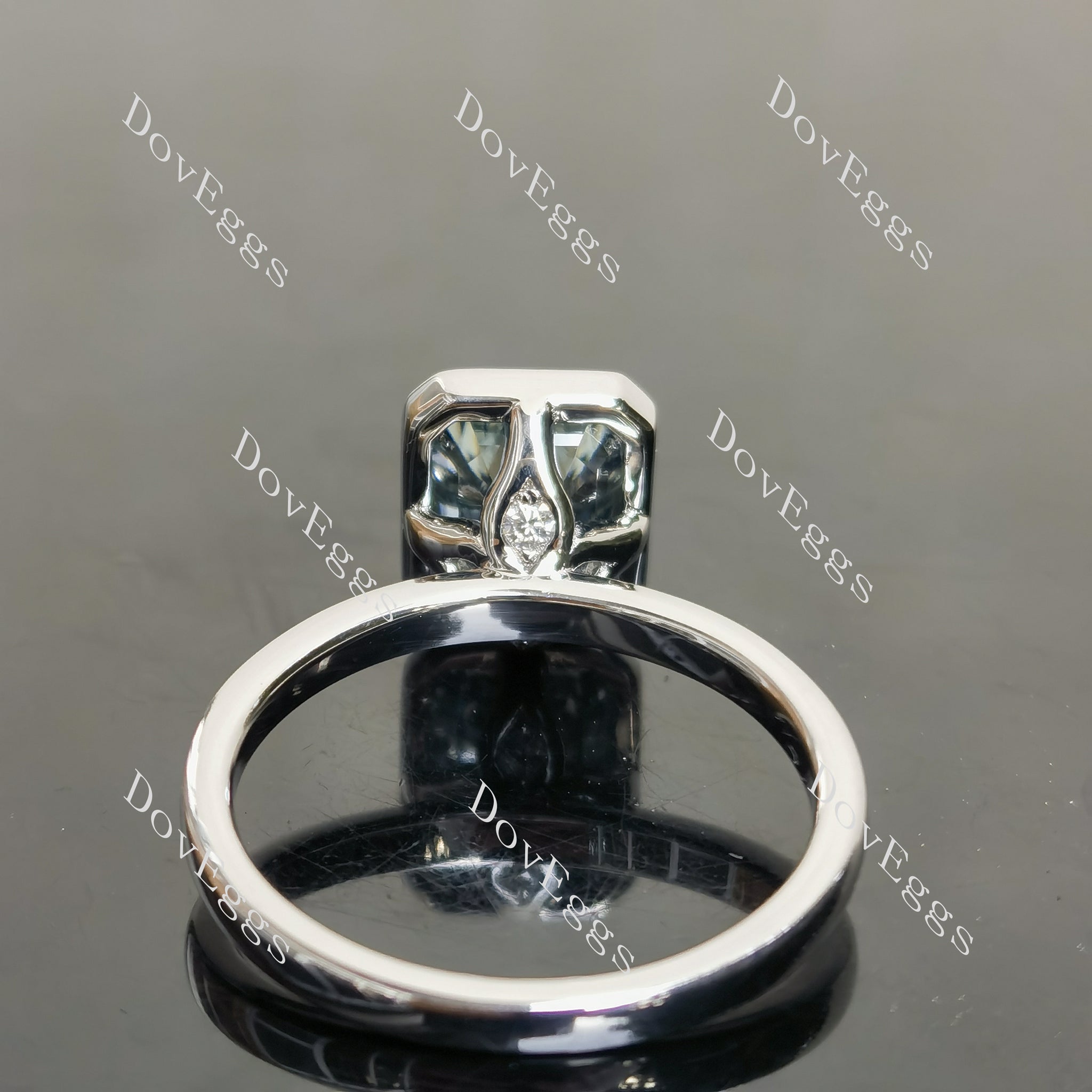 (size 7.5) Doveggs sterling silver pave emerald/princess moissanite ring