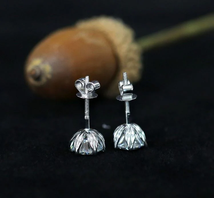Doveggs solitaire stud earrings only semi-mount (Exclusively to DovEggs Stones)