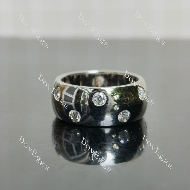 (size 5) Doveggs sterling silver round moissanite wedding band