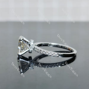 (size 7) Doveggs sterling silver 2ct Oval moissanite engagement ring