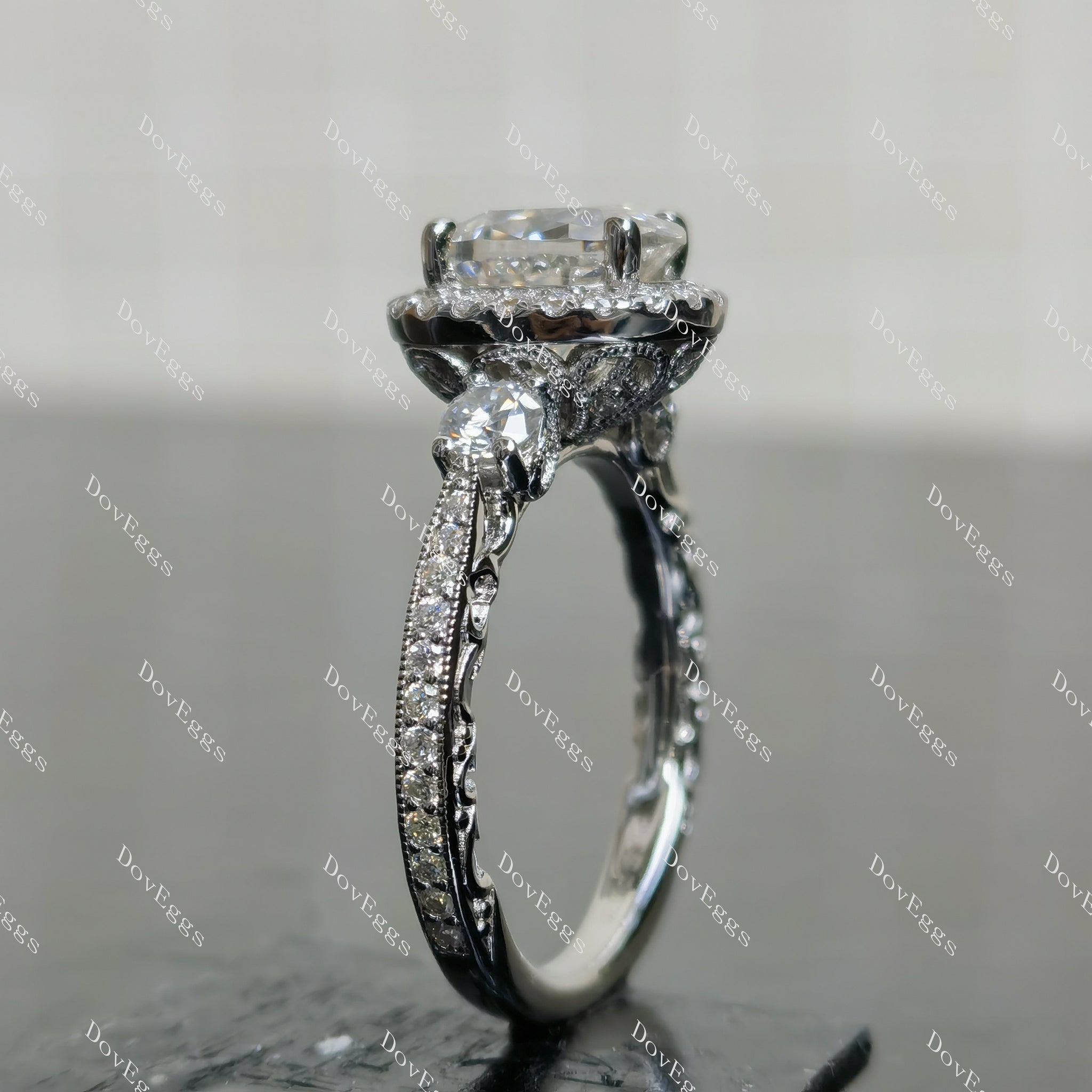 (size 7.75)Doveggs 2ct GHI color oval moissanite engagement SS ring