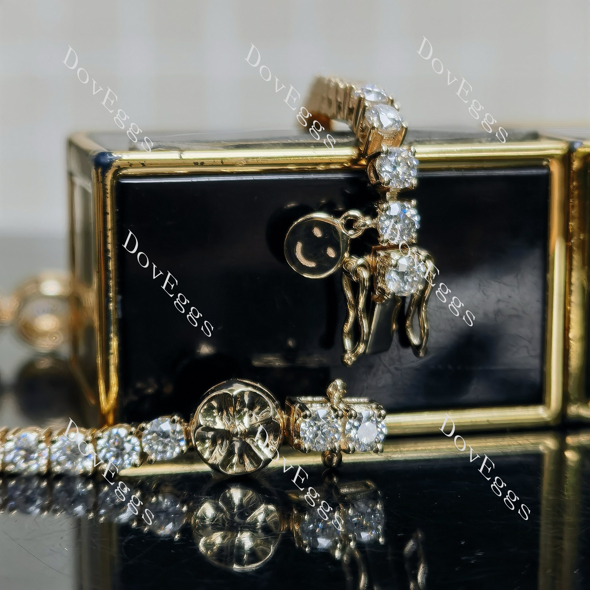 Doveggs round moissanite/lab grown diamond friendship bracelet