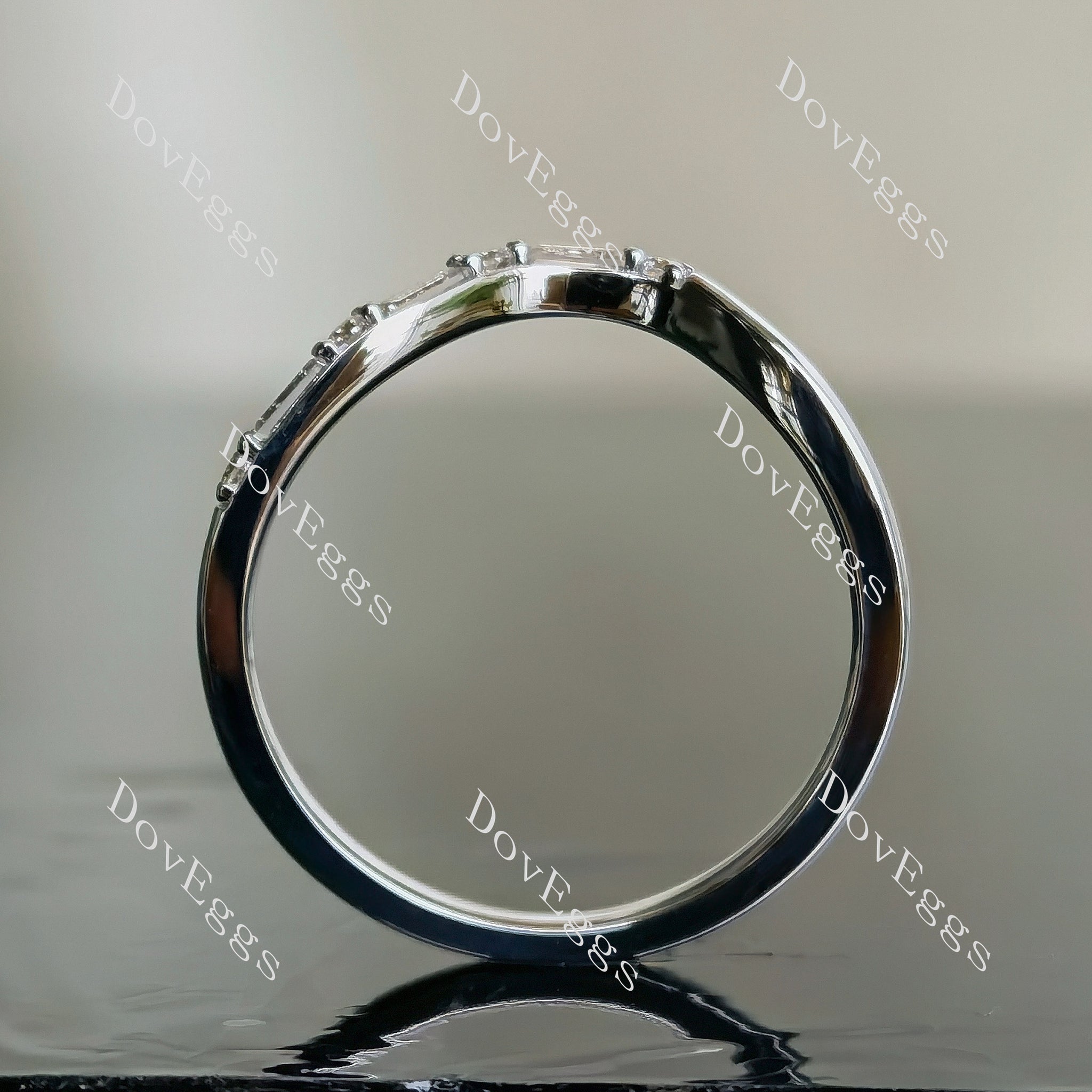 Doveggs baguette round moissanite/lab grown diamond wedding band-1.5mm band width
