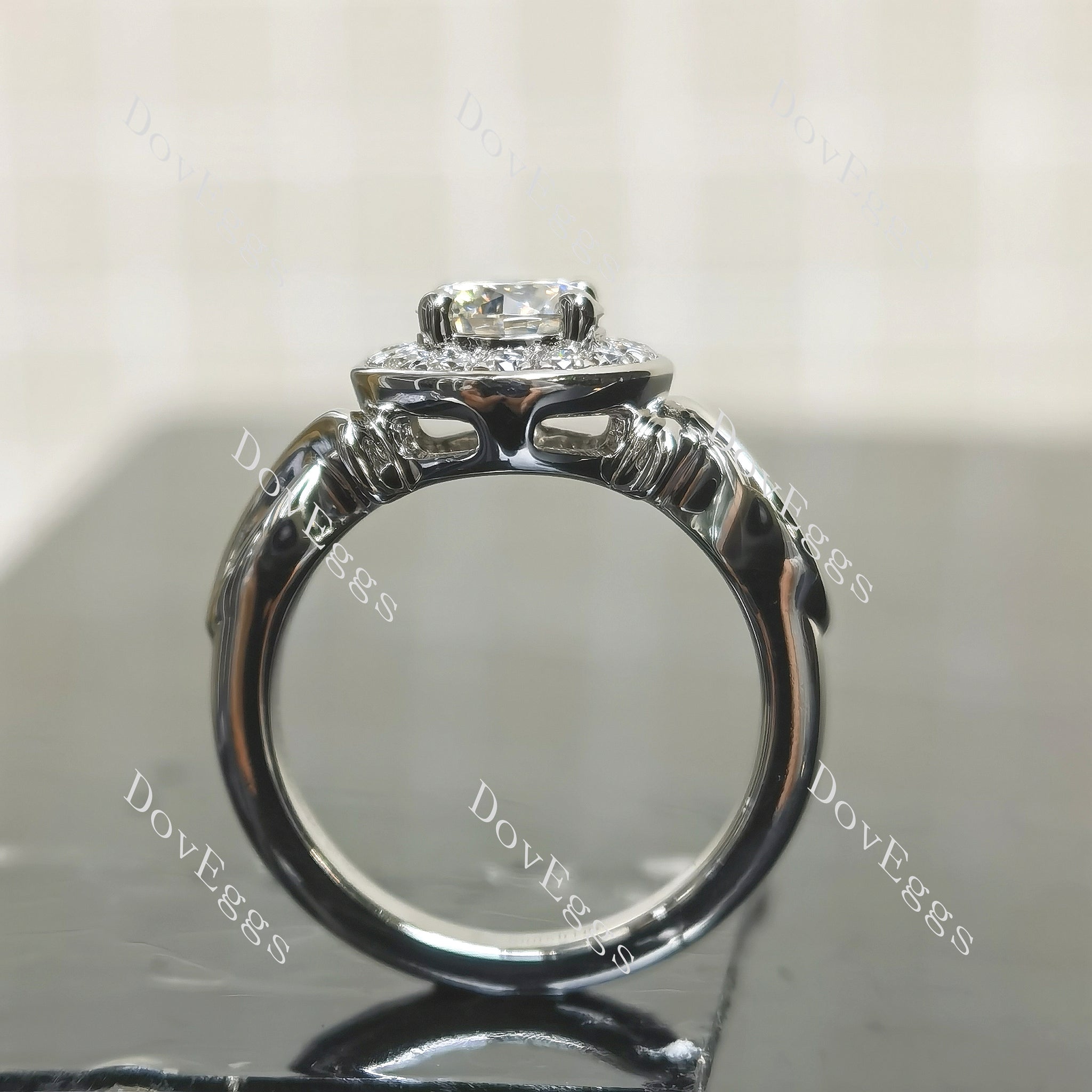 (size 6/7) Doveggs sterling silver pave oval/round moissanite ring