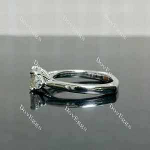 (size 7) Doveggs sterling silver 1.5ct emerald moissanite engagement ring