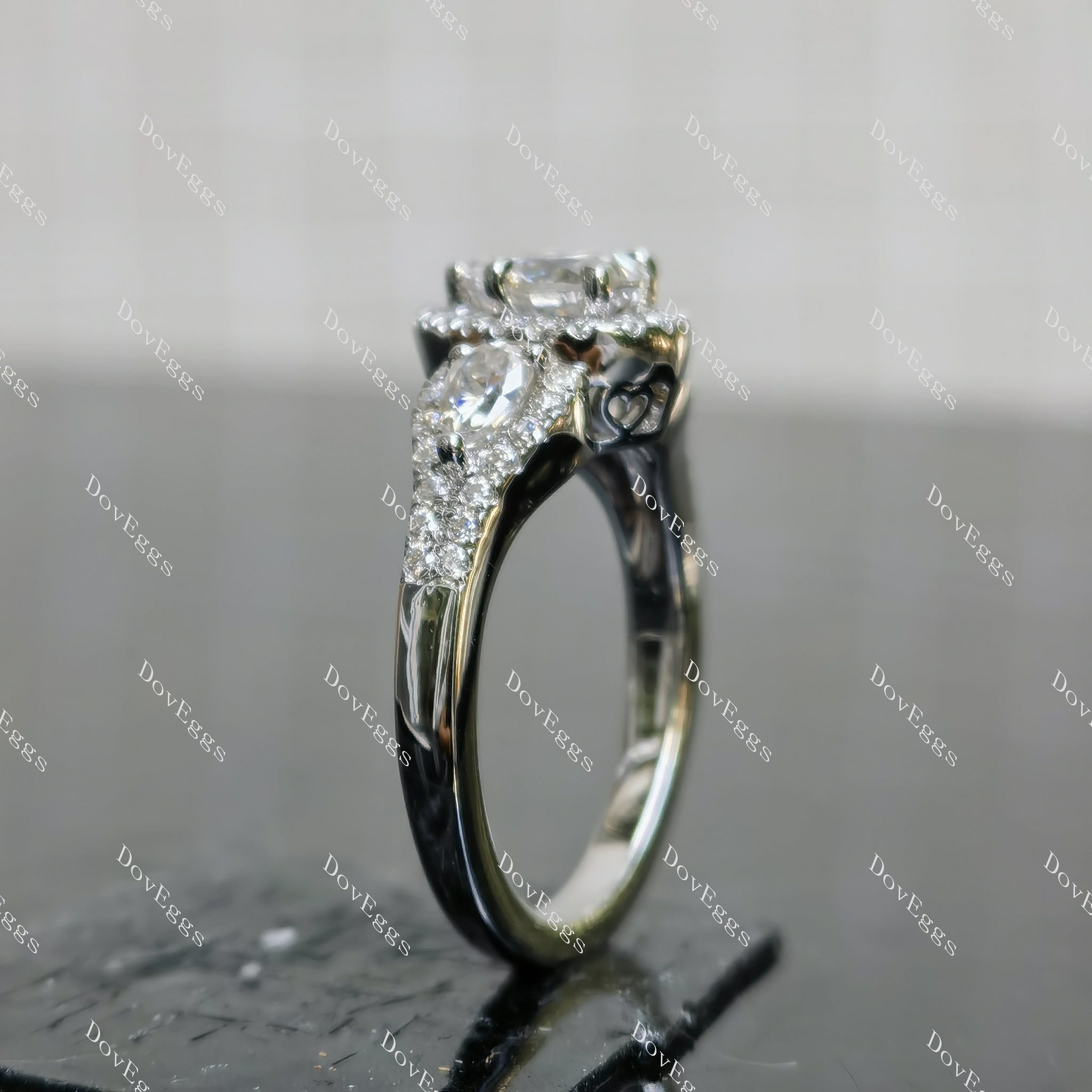 (size 6) Doveggs 1ct pear moissanite sterling silver engagement ring