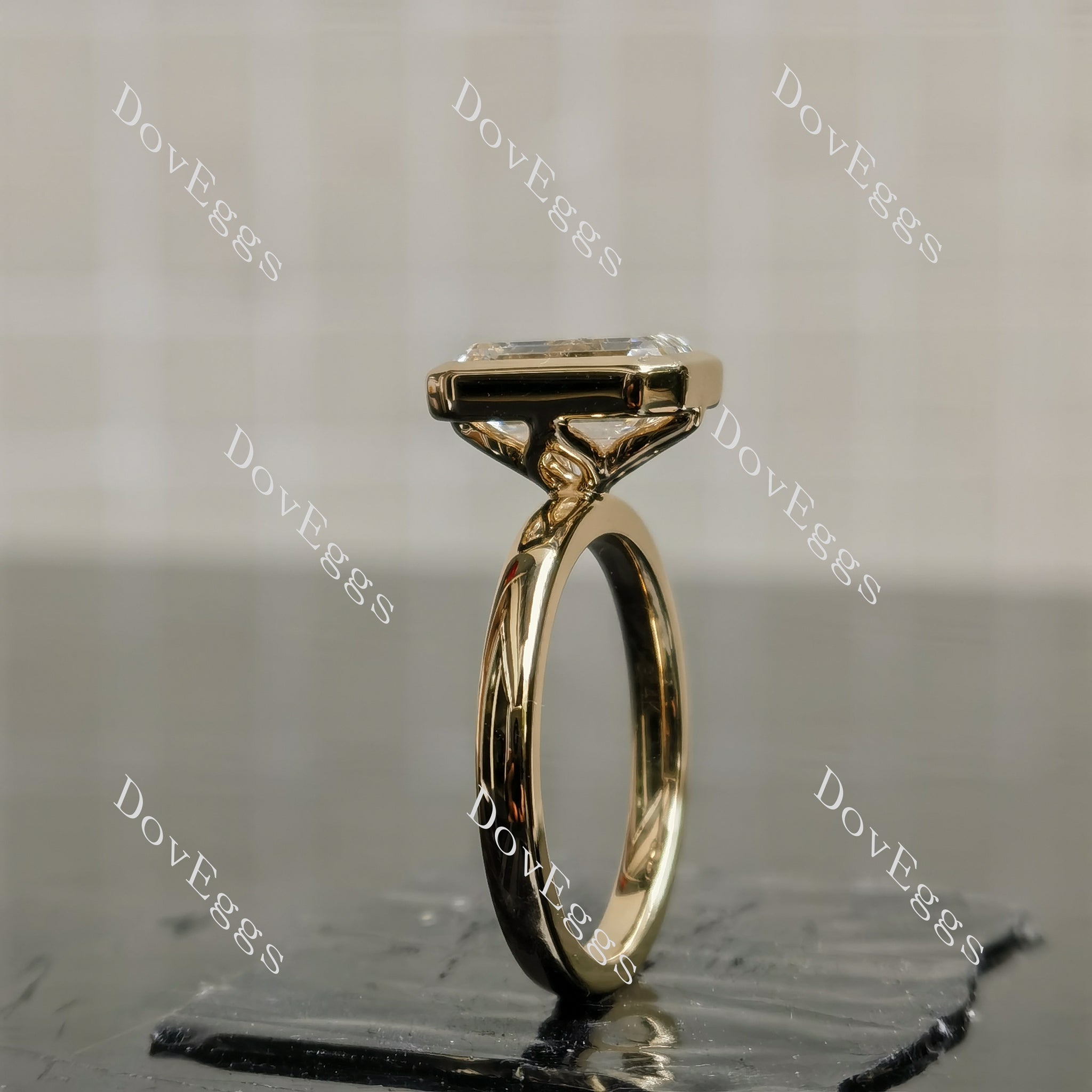 Doveggs Emerald Bezel Solitaire Lab Grown Diamond Engagement Ring