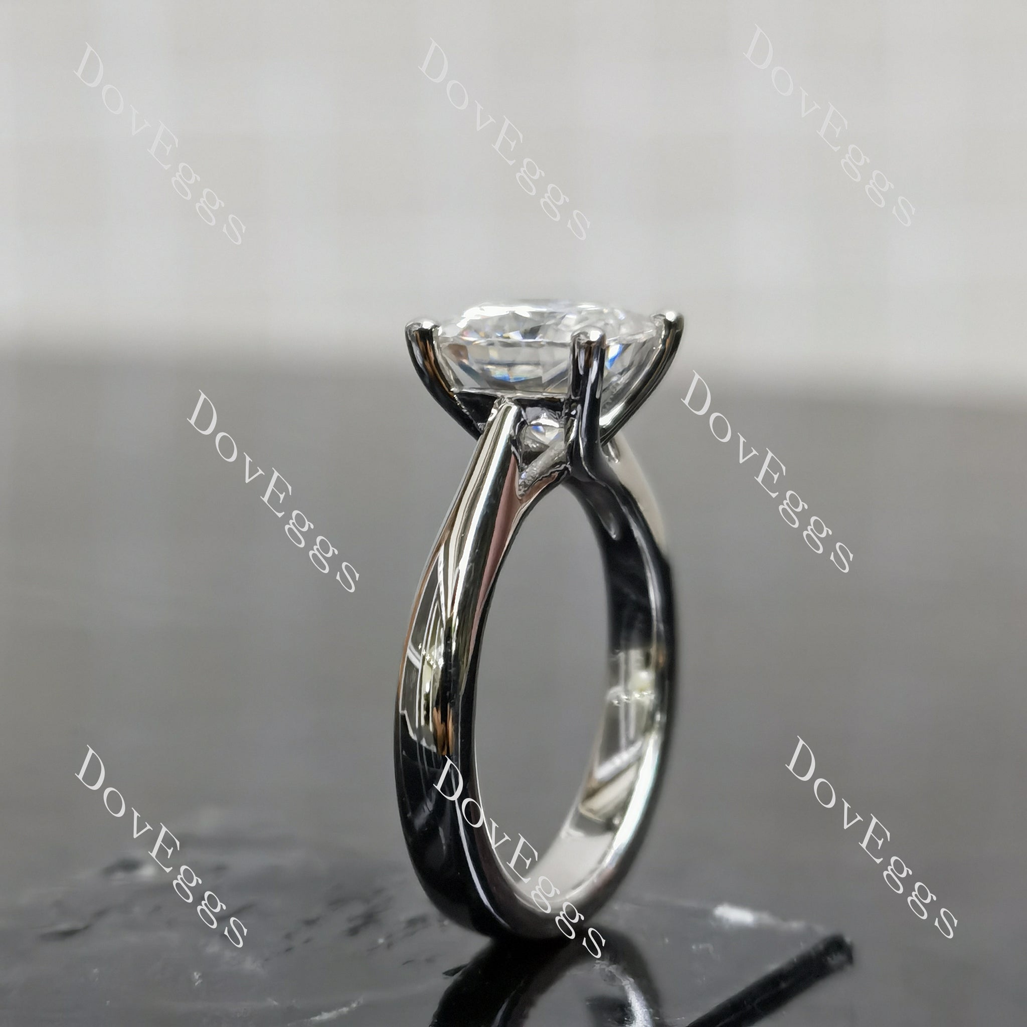 (Size 4.75-7.5) Doveggssterling silver moissanite engagement ring
