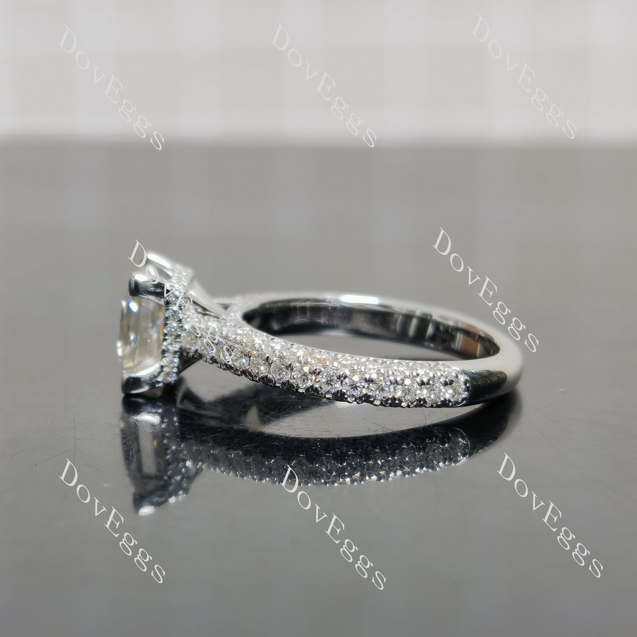 (size 5.75) Doveggs sterling silver 2ct Princess moissanite engagement ring