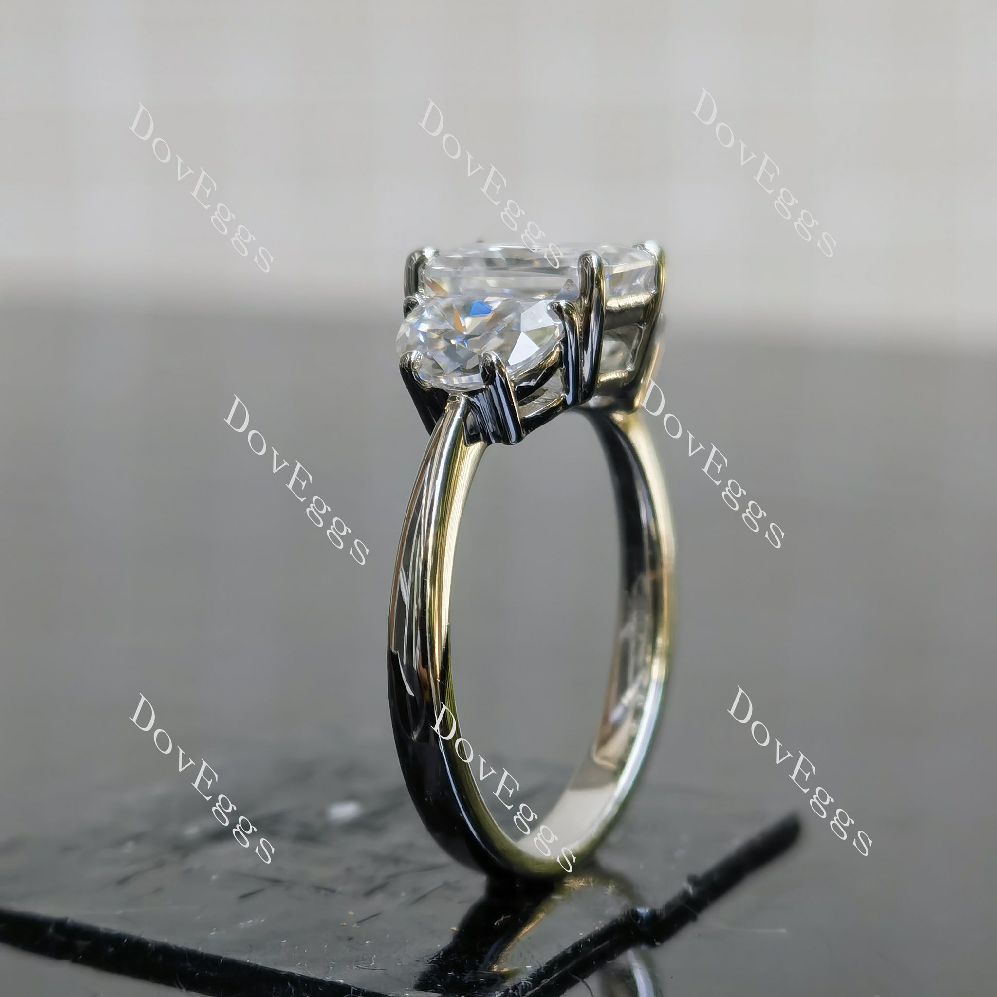 (size 7) Doveggs sterling silver 2ct radiant moissanite engagement ring