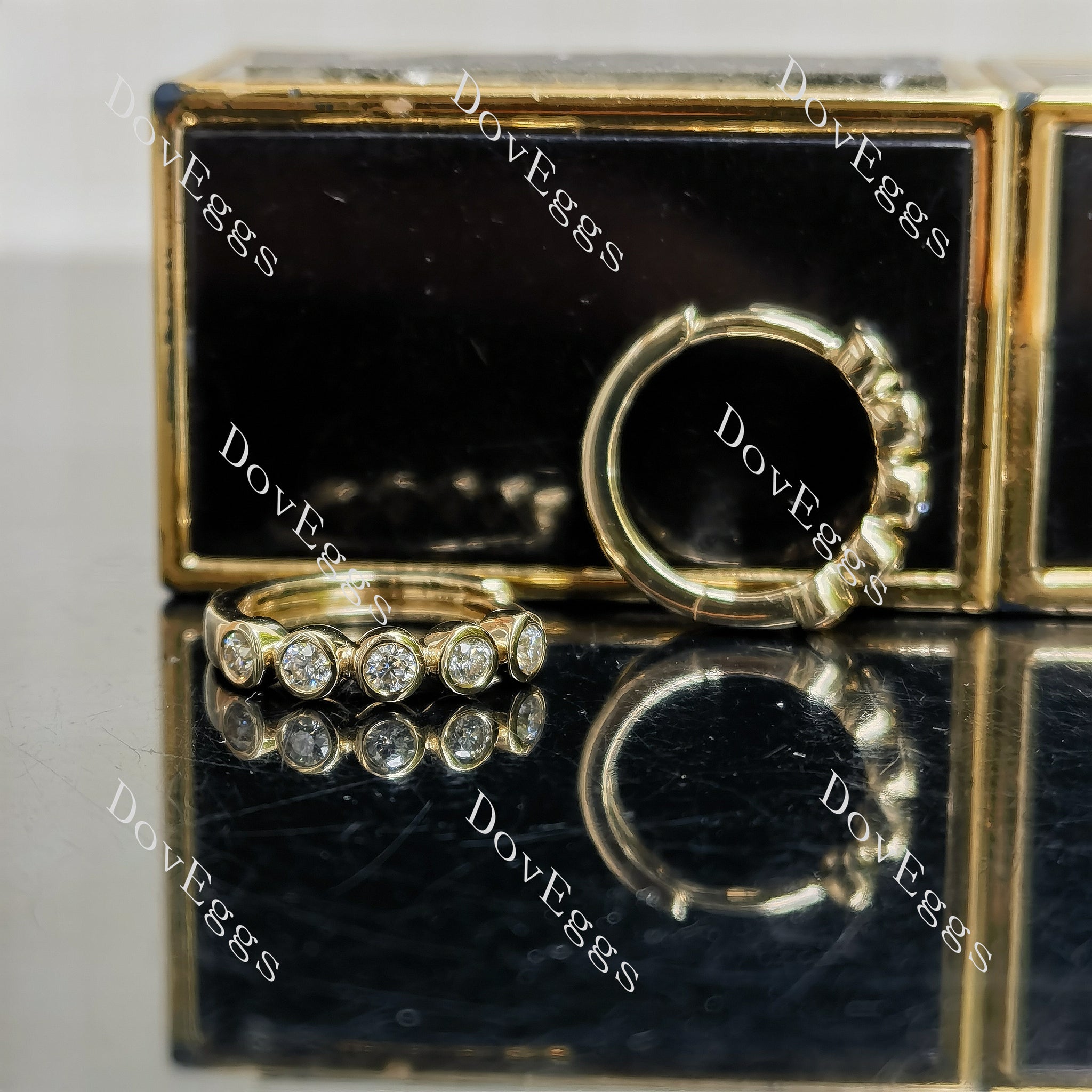 Doveggs round bezel moissanite/lab grown diamond beauty hoop earrings
