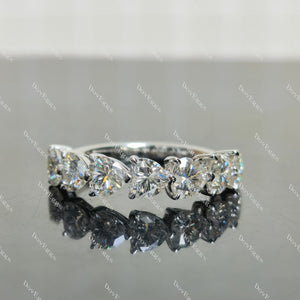 (size 8.5) Doveggs sterling silver 3.5cttw heart moissanite wedding band