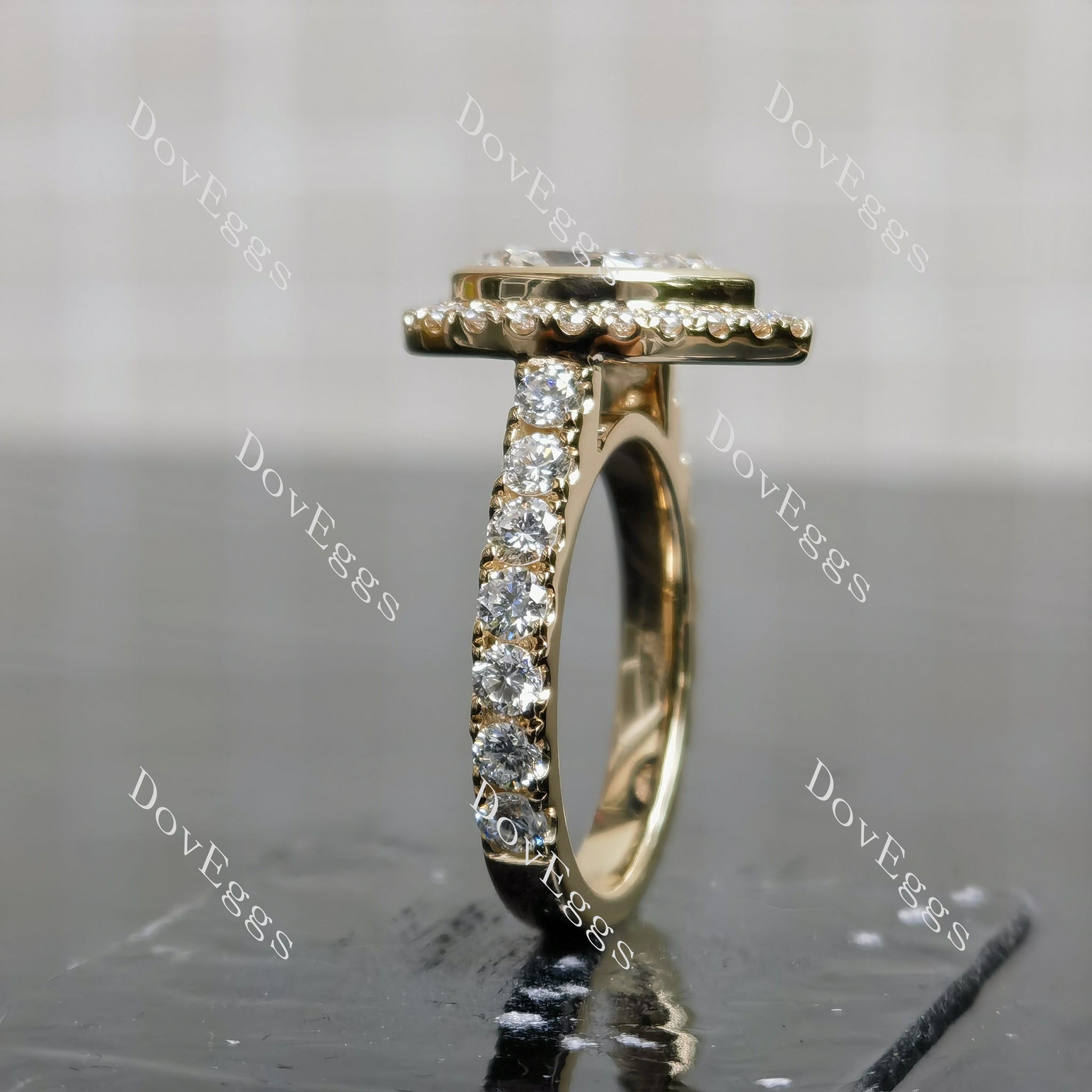 Doveggs Pear Bezel Halo Lab Grown Diamond Engagement Ring
