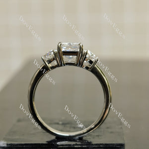 (size 7) Doveggs sterling silver 2ct radiant moissanite engagement ring
