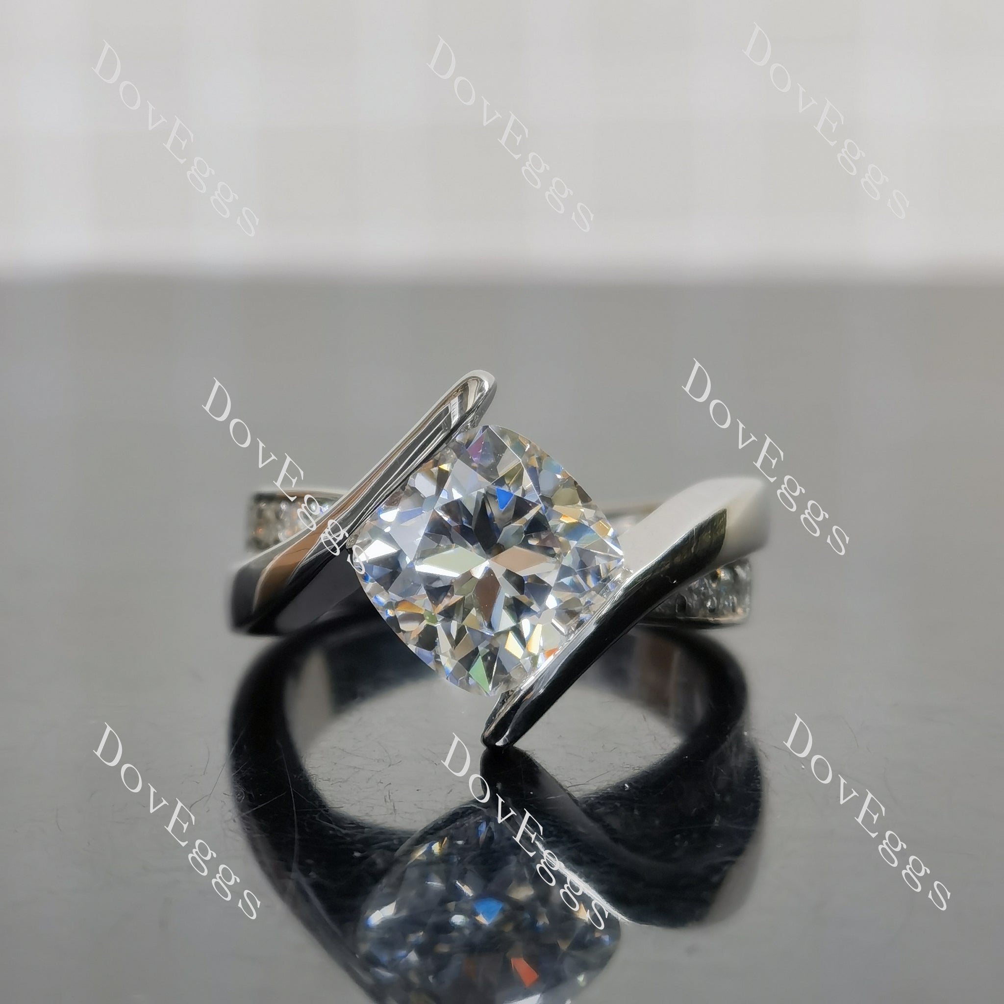 (size 6.5) Doveggs sterling silver 3ct Cushion moissanite engagement ring