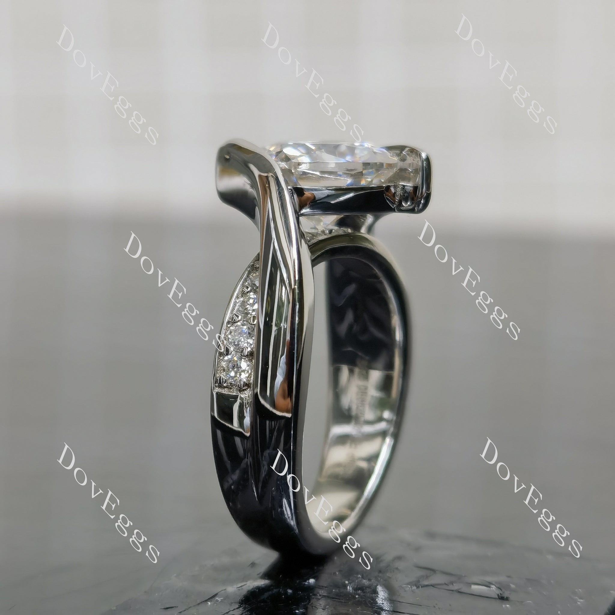 (size 6.5) Doveggs sterling silver 3ct Cushion moissanite engagement ring