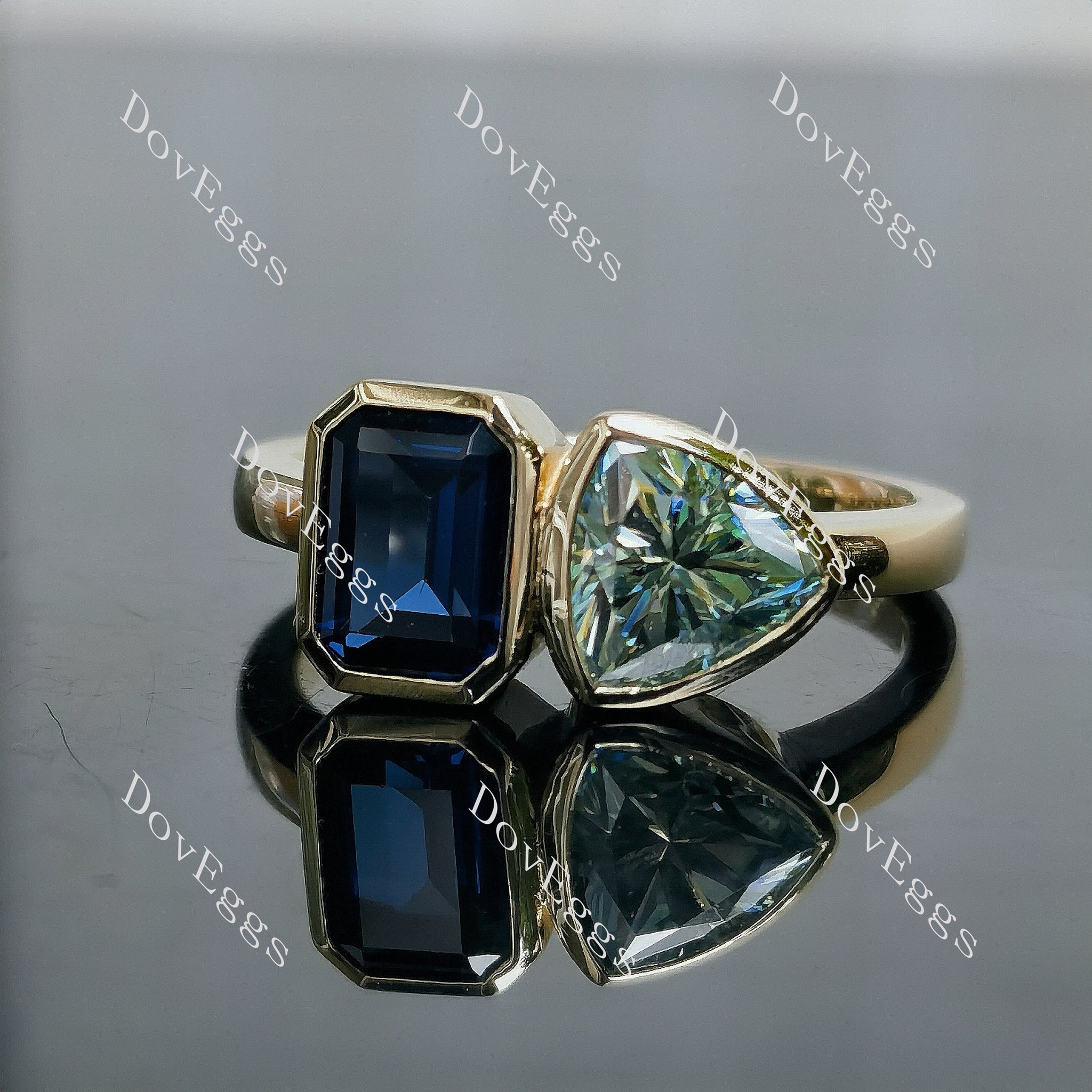 Doveggs fat trillion emerald two stones bezel setting moissanite & colored gem ring