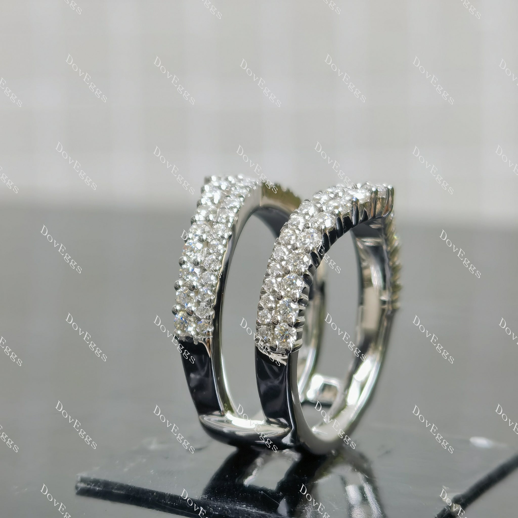 (size #8,#8.25 ) Doveggs sterling silver round moissanite enhancer