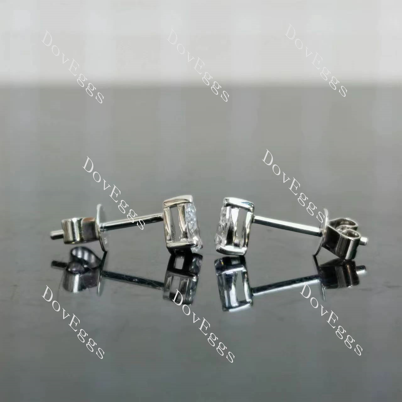 Doveggs pear/oval moissanite/lab grown diamond accnets earrings