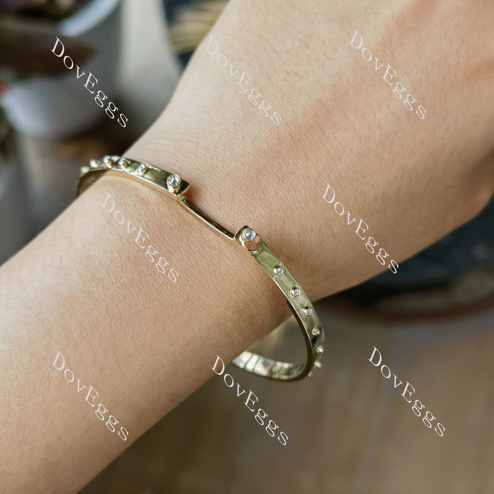 Doveggs round moissanite/lab grown diamond bangle/bracelet