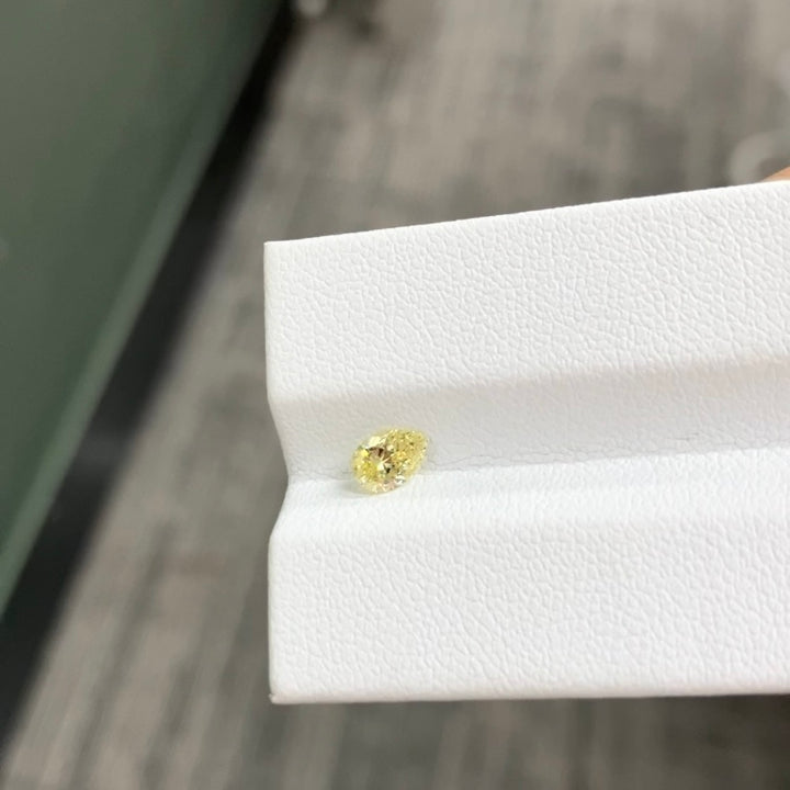 DovEggs 0.30ct pear fancy intense yellow VS1-LAB GROWN DIAMOND-EVD6206017383