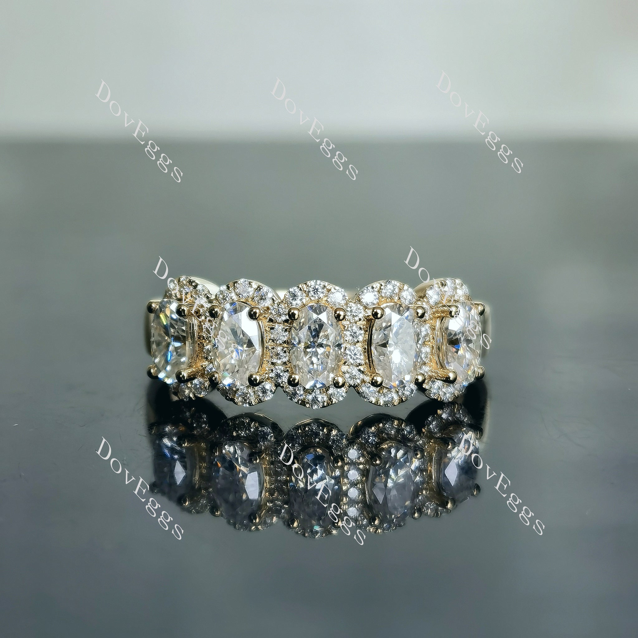 Doveggs oval five stones halo moissanite/lab grown diamond wedding band-7.5mm band width