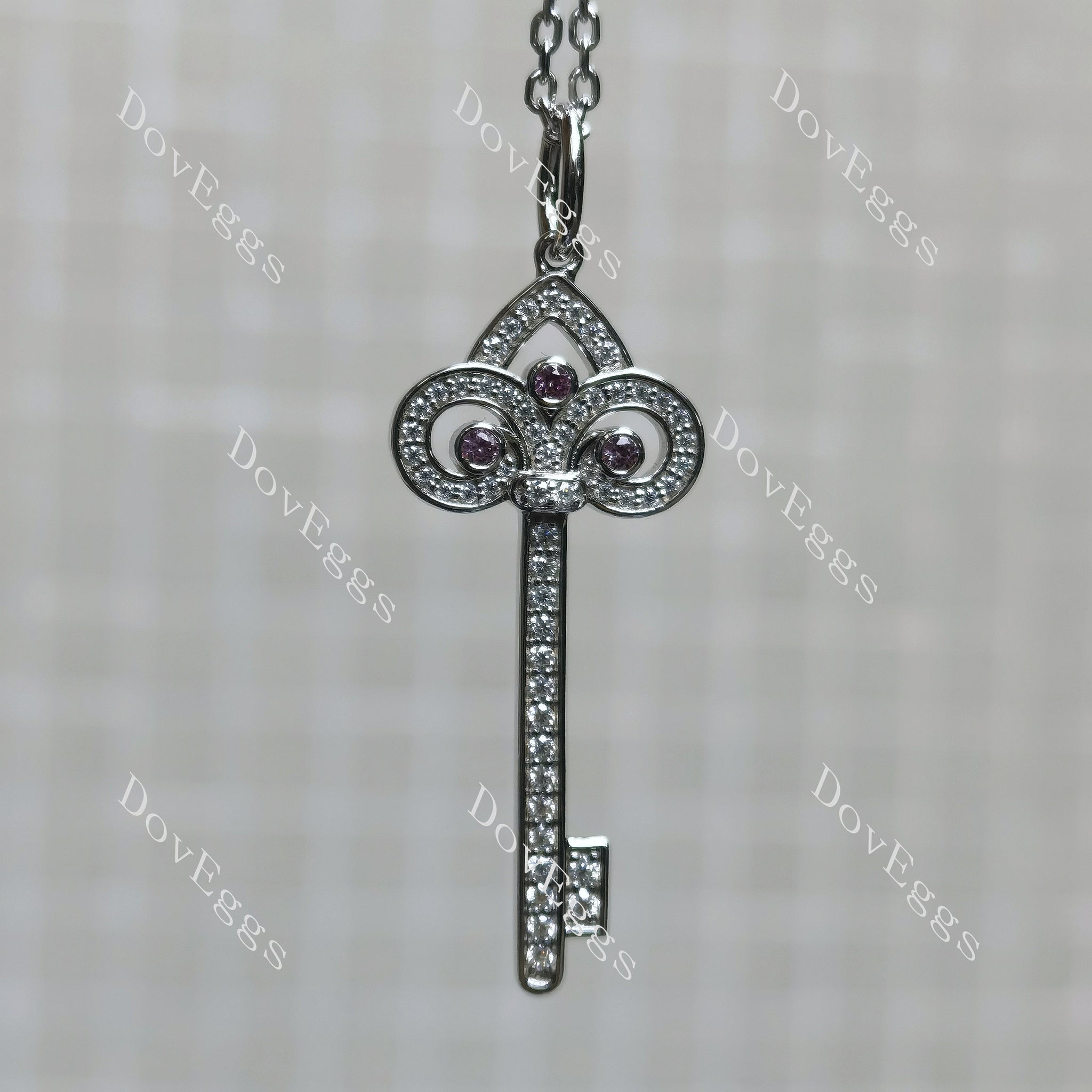 Doveggs round moissanite&color gem fleur de lis key pendant necklace(pendant only)