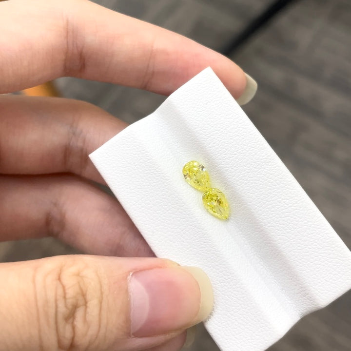 DovEggs 0.77ct pear fancy vivid yellow VS1-LAB GROWN DIAMOND-EVD6206017413