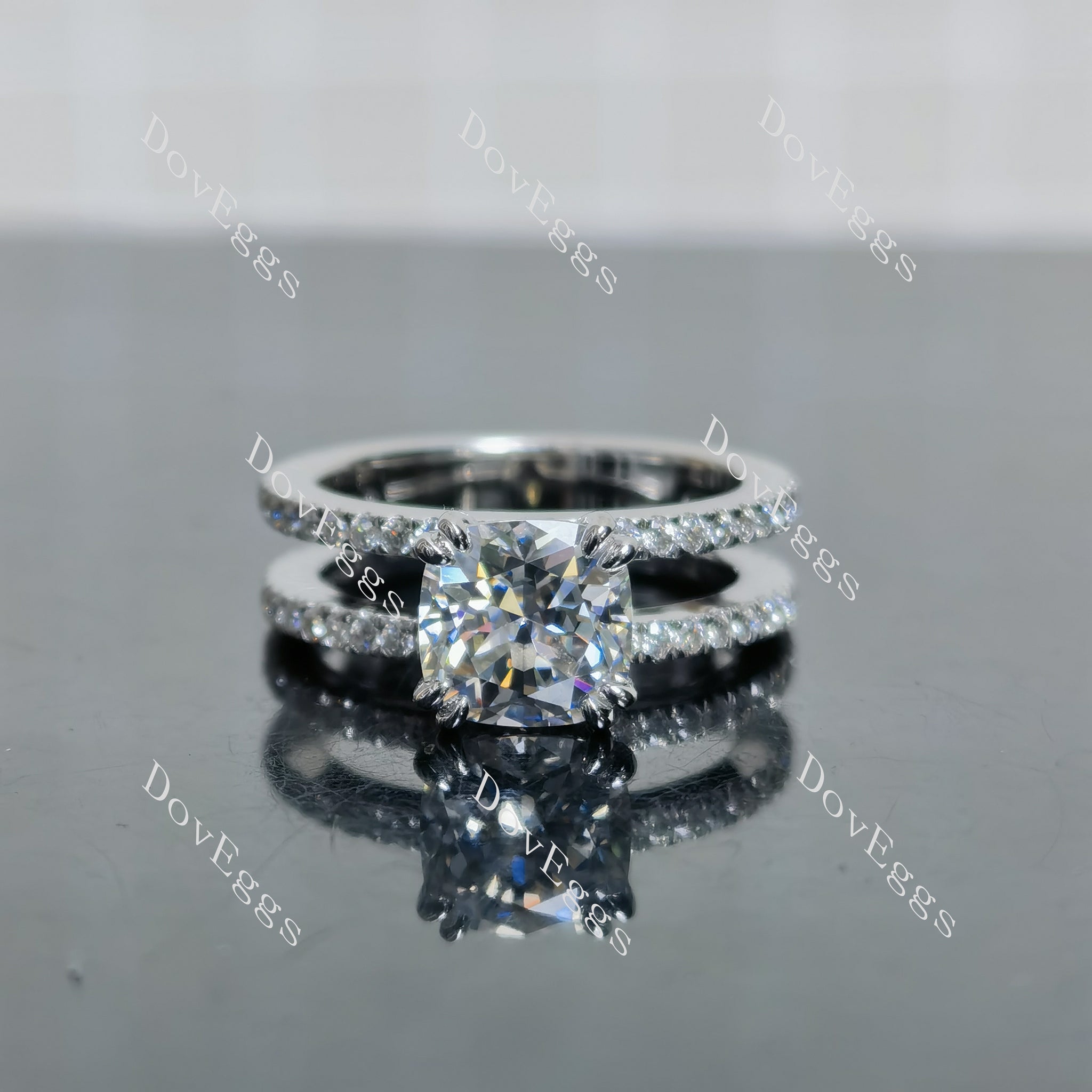 (size 6) Doveggs sterling silver 2ct cushion moissanite engagement ring