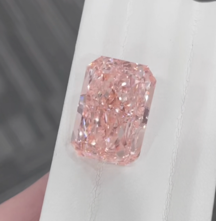 DovEggs 15.02ct radiant fancy vivid pink VVS2-LAB GROWN DIAMOND-EVD813662950