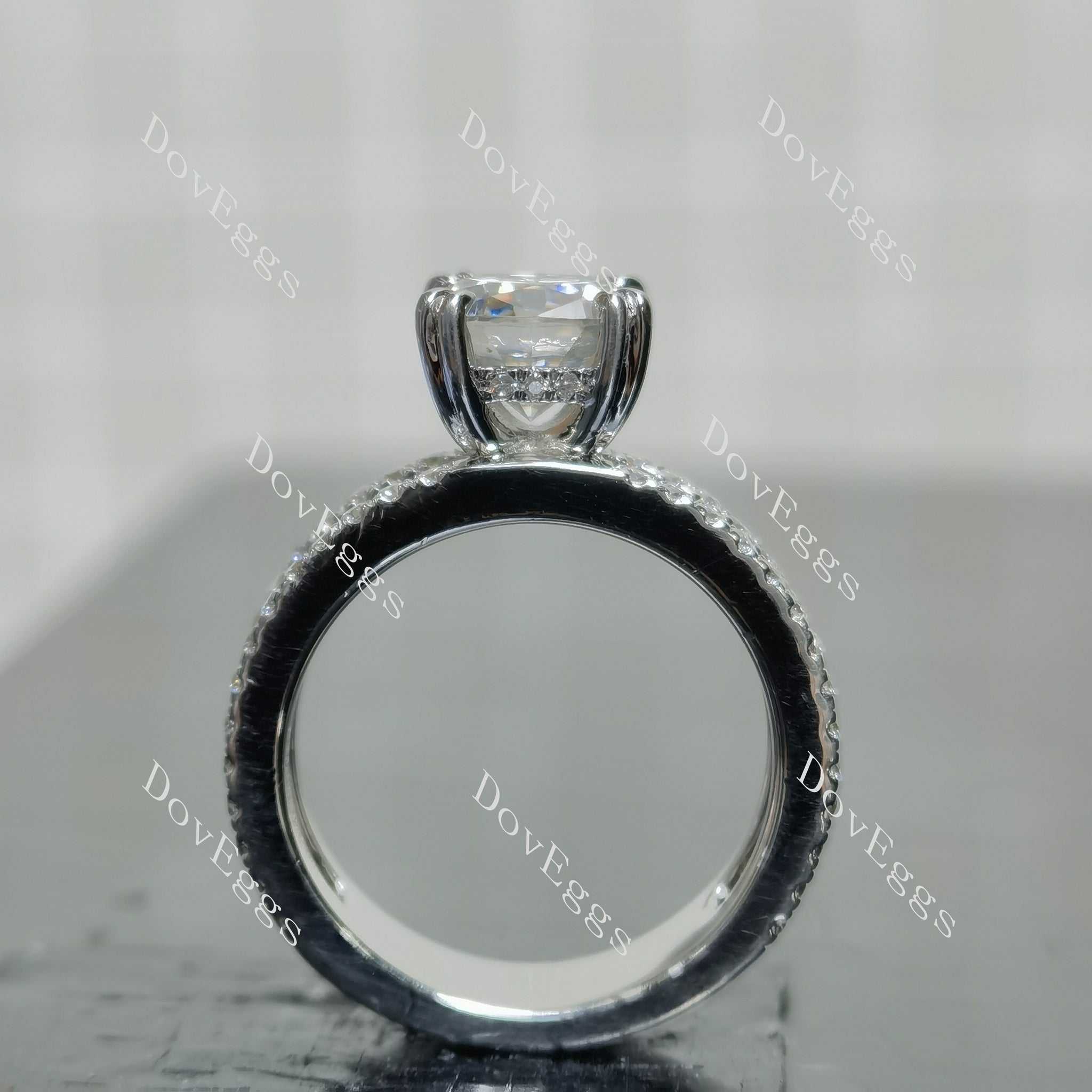 (size 6) Doveggs sterling silver 2ct cushion moissanite engagement ring
