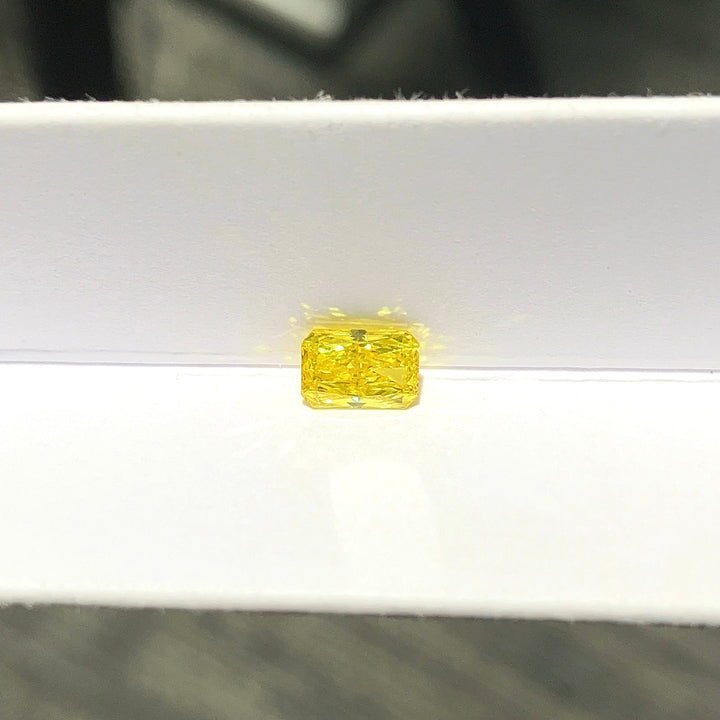 DovEggs 0.71ct radiant fancy vivid yellow VS1-LAB GROWN DIAMOND-EVD6206017345