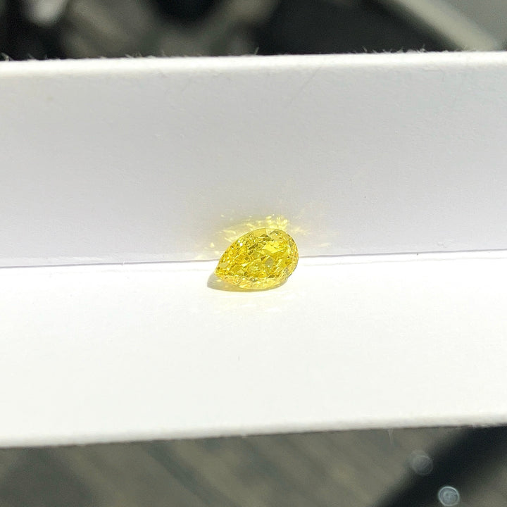DovEggs 0.71ct pear fancy vivid yellow VS1-LAB GROWN DIAMOND-EVD6206017401
