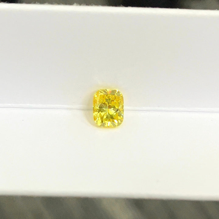 DovEggs 0.73ct cushion fancy vivid yellow VS1-LAB GROWN DIAMOND-EVD6206017314