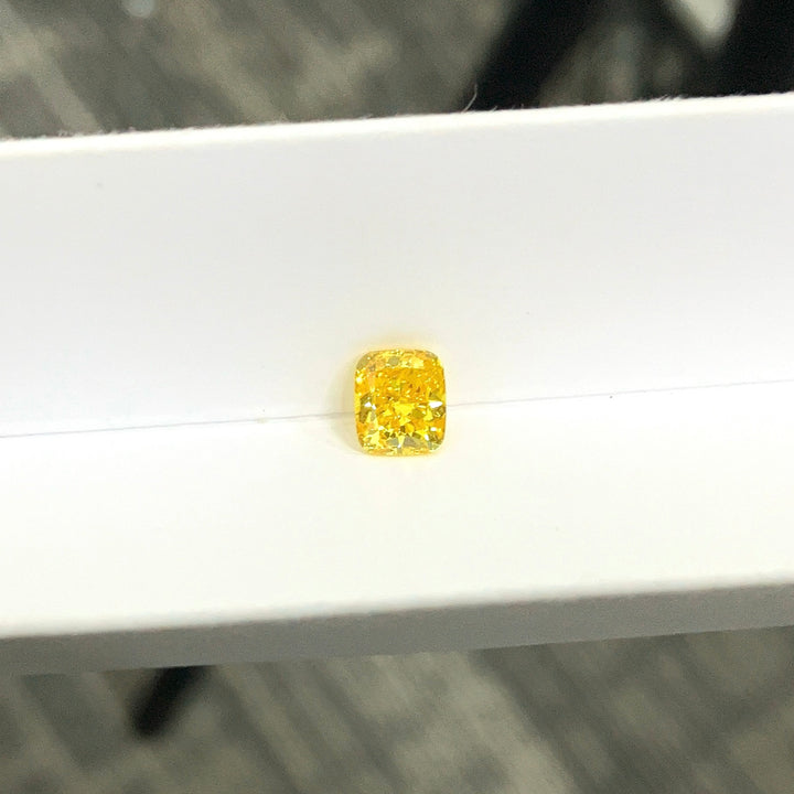 DovEggs 0.91ct cushion fancy vivid yellow VS1-LAB GROWN DIAMOND-EVD6206017309
