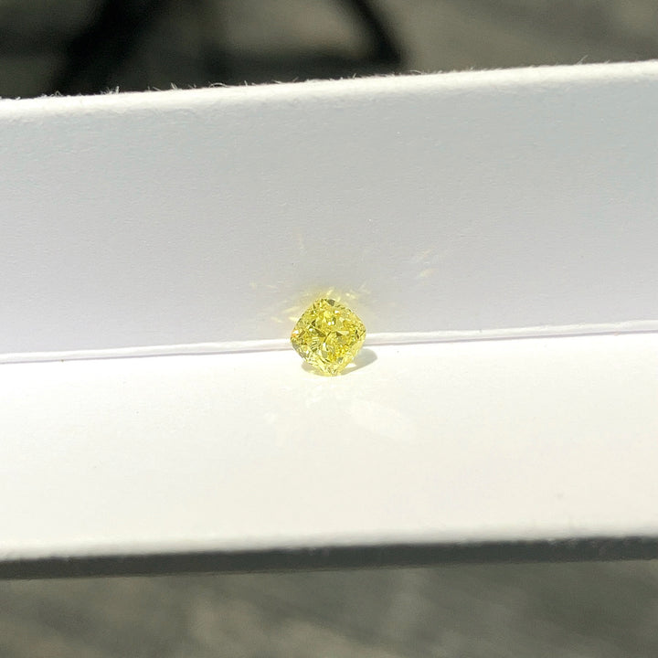 DovEggs 0.40ct cushion fancy intense yellow VVS2-LAB GROWN DIAMOND-EVD6206017303