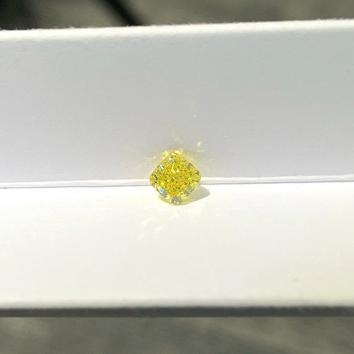 DovEggs 0.46ct cushion fancy intense yellow VS2-LAB GROWN DIAMOND-EVD6206017305