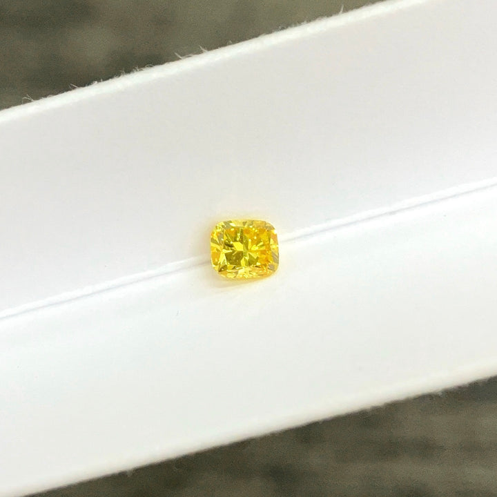 DovEggs 0.53ct cushion fancy vivid yellow VVS2-LAB GROWN DIAMOND-EVD6206017326