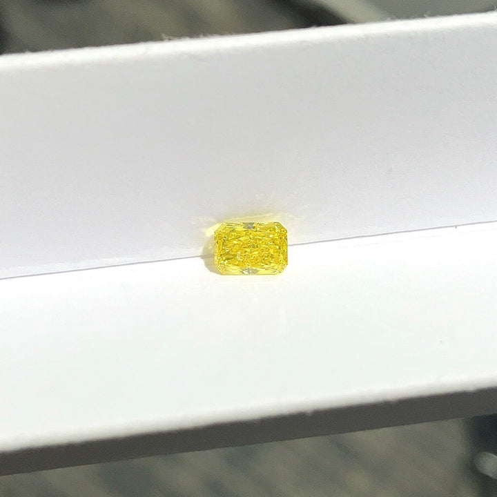 DovEggs 0.46ct radiant fancy vivid yellow SI1-LAB GROWN DIAMOND-EVD6206017331