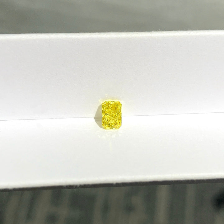 DovEggs 0.43ct radiant fancy vivid yellow VS1-LAB GROWN DIAMOND-EVD6206017330