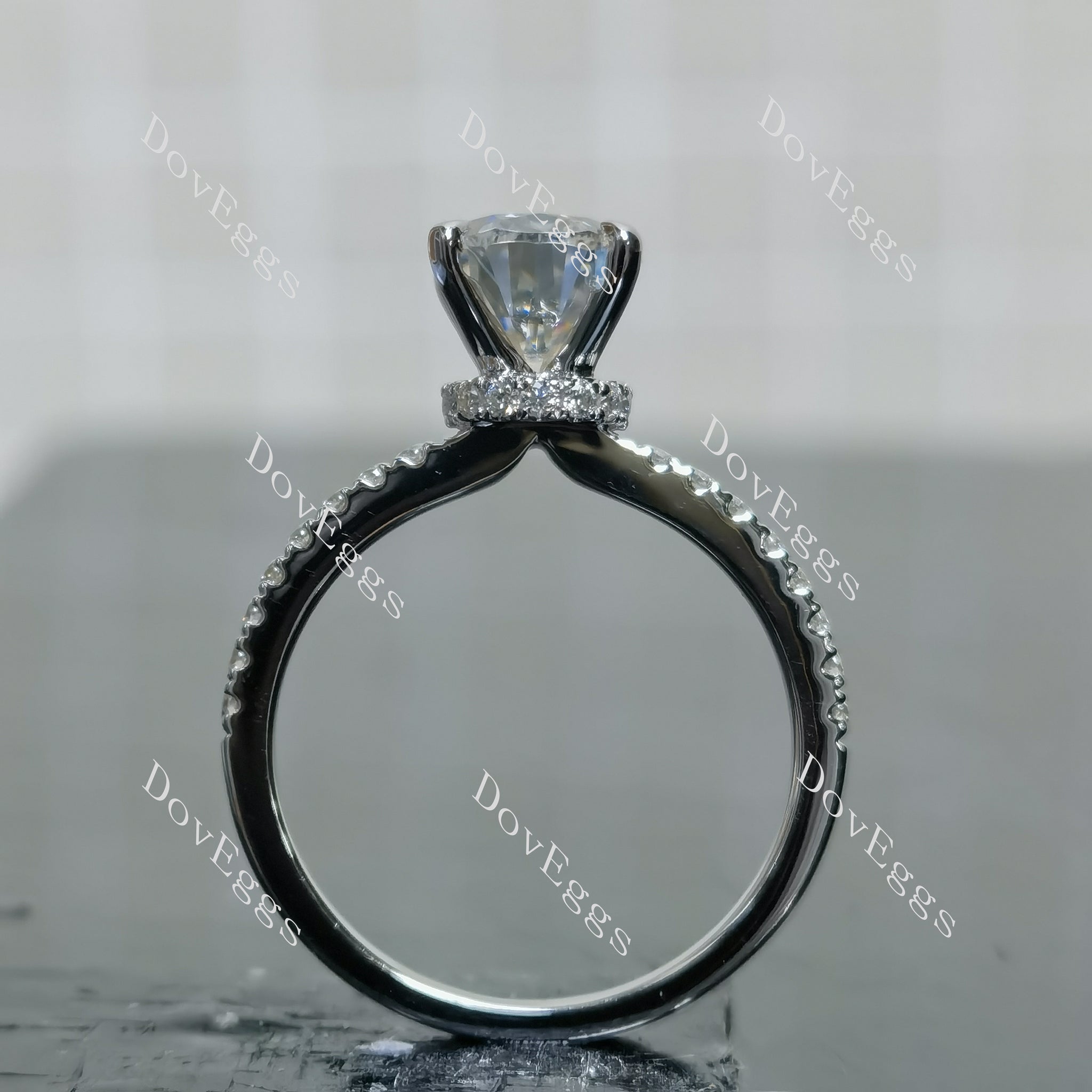 (size 7) Doveggs sterling silver 2ct Oval moissanite engagement ring