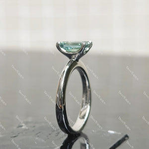 (size 4) Doveggs sterling silver 1ct emerald moissanite engagement ring
